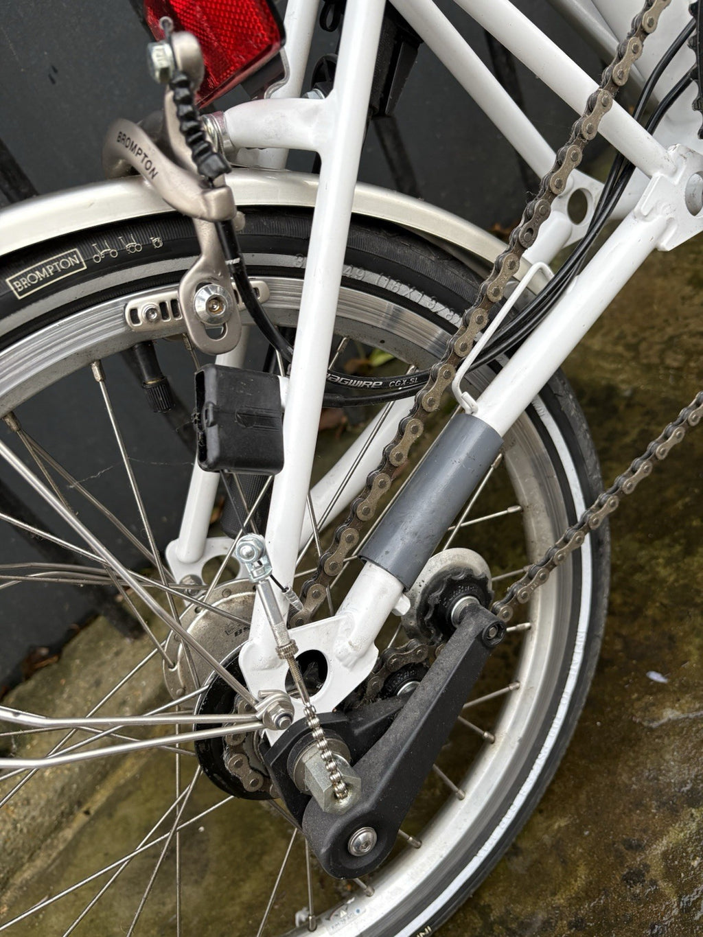 Brompton H3L 2013 White H Bars 3-Speed + ABUS Granit 53 Quad Lock Pumps Bag