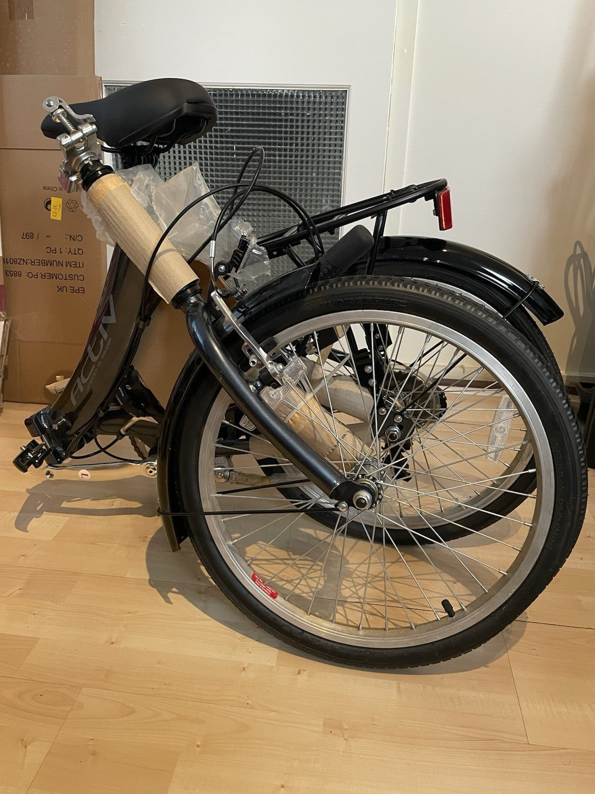 Raleigh Foldie 20in Folding Bike Black V-Brakes Derailleur Rack Mudguards