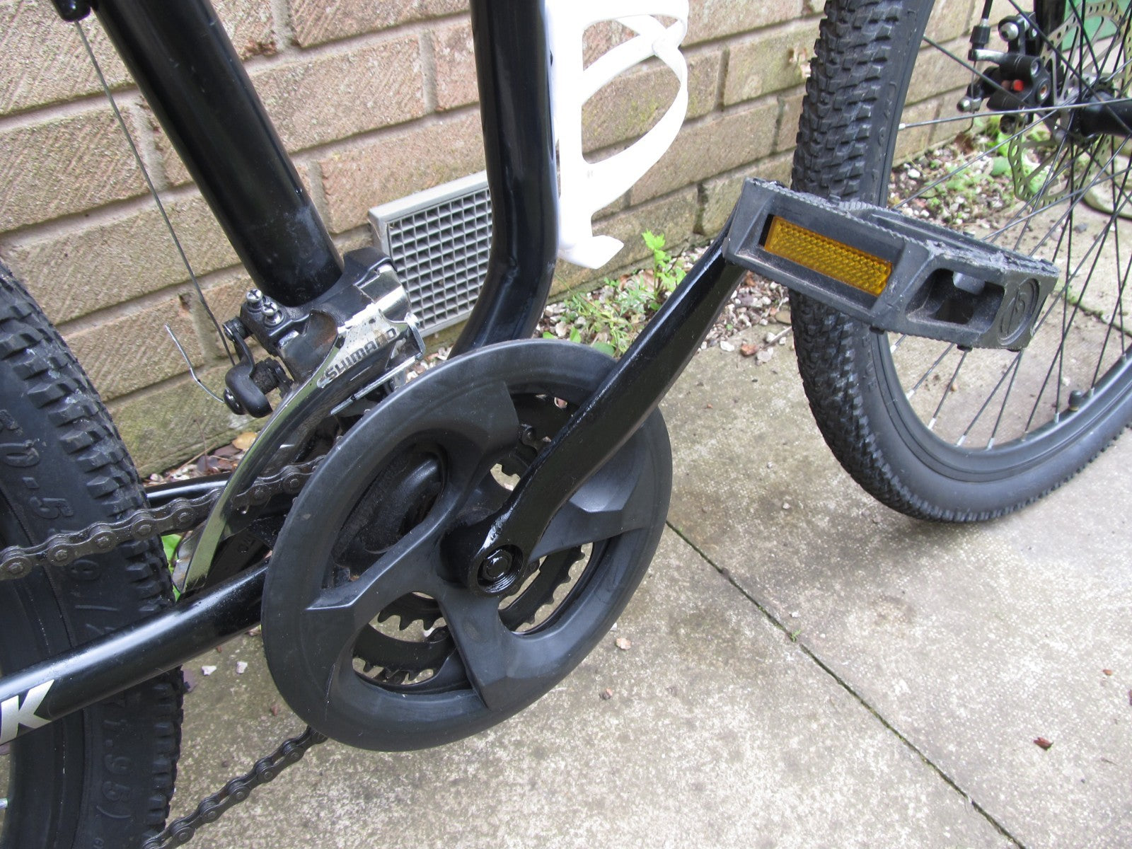 BIKE - FOLDING BIKE - 26" WHEELS, DISC BRAKES - UNISEX - EXCELLENT CONDITION