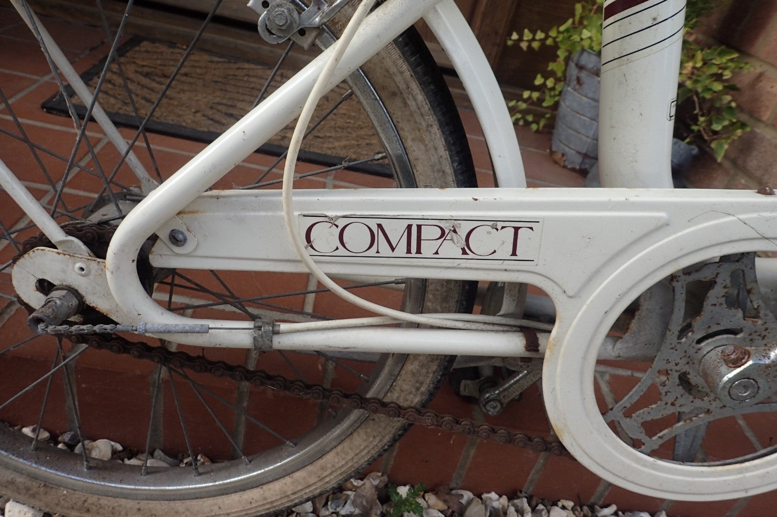 Raleigh Compact Vintage Folding Bike Bicycle Retro Cream White