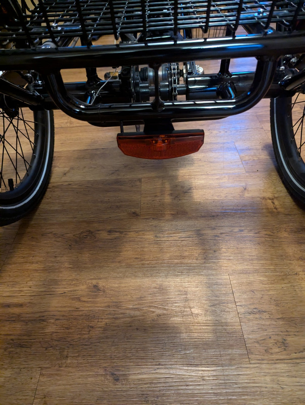 Jorvik Elite Jet E-20 Folding Trike with 20-inch Wheels