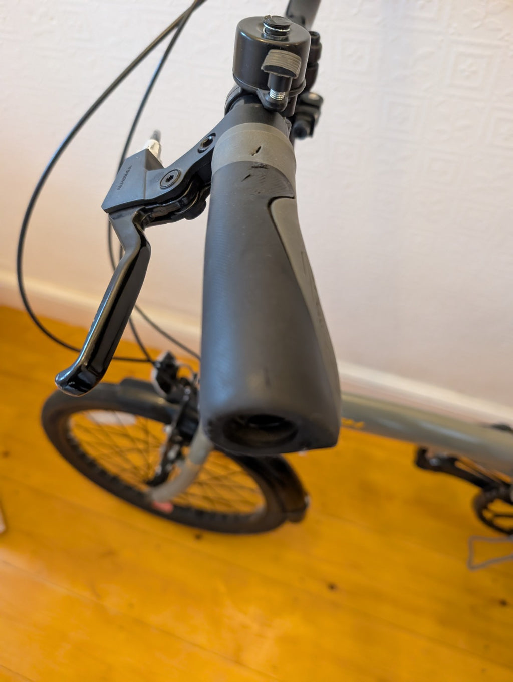 Raleigh Evo 2 Folding Bike 7-Speed Shimano Gears Grey