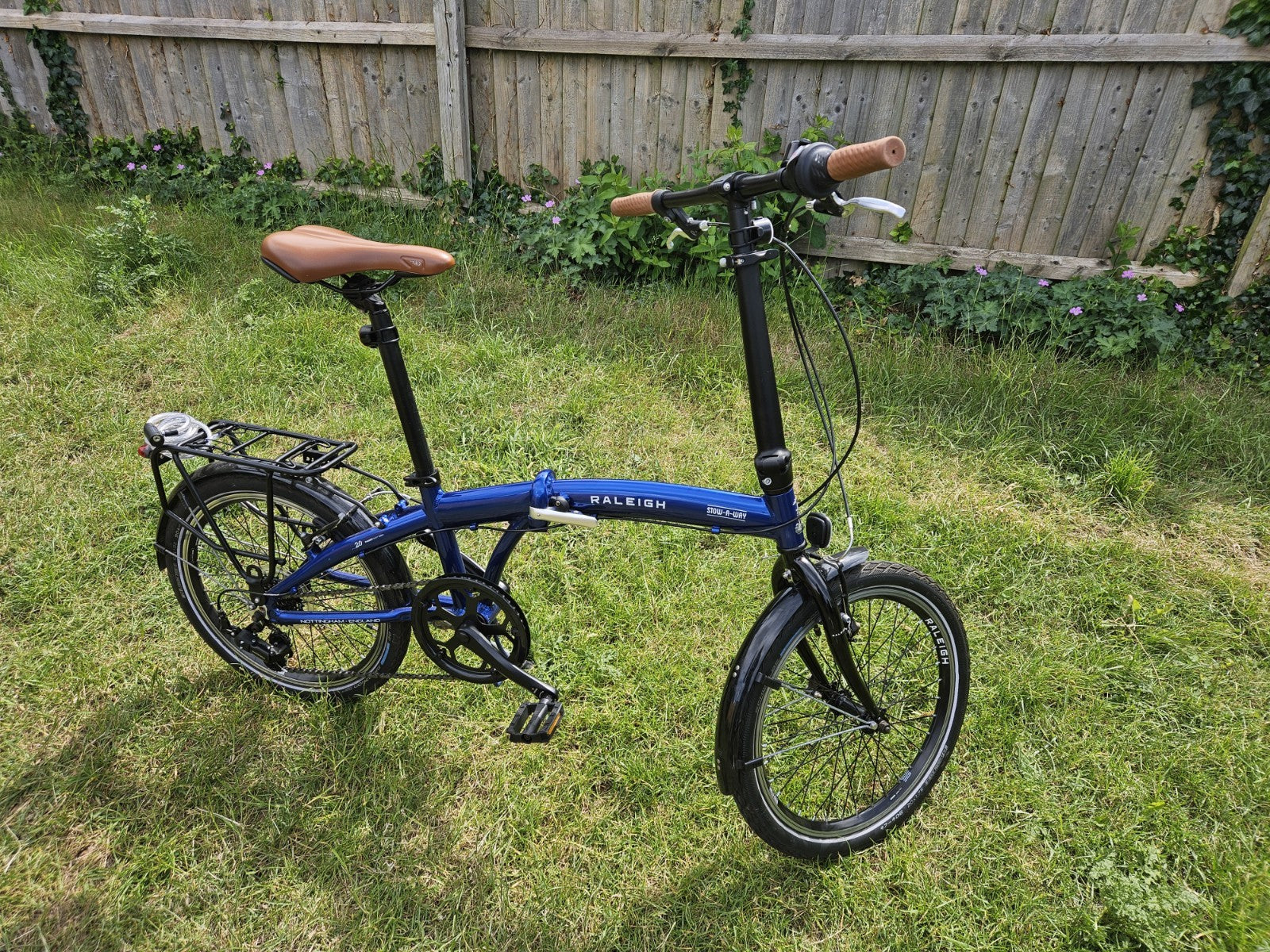 Raleigh Stowaway Folding Bike