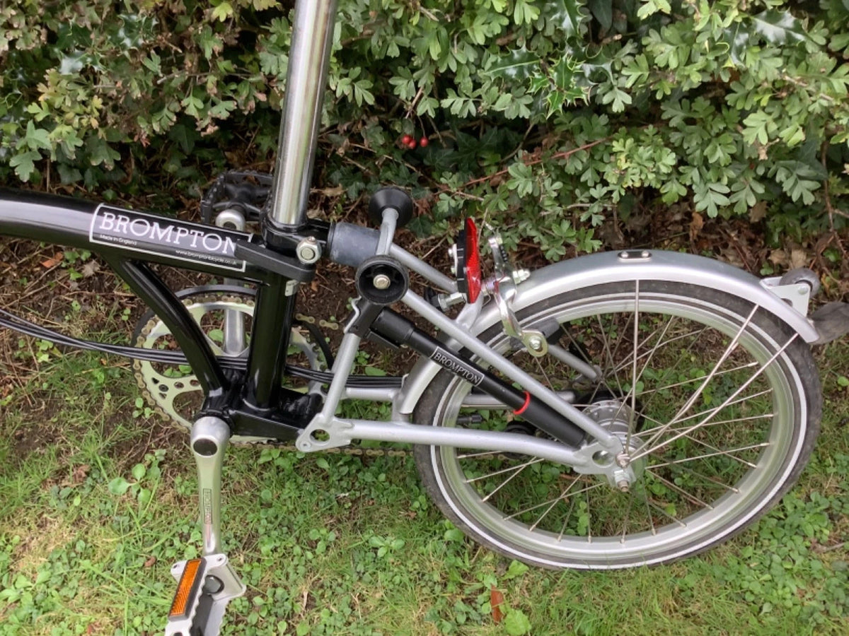 Brompton  M6L (6 Speed) folding bicycle -  (Mint Condition)