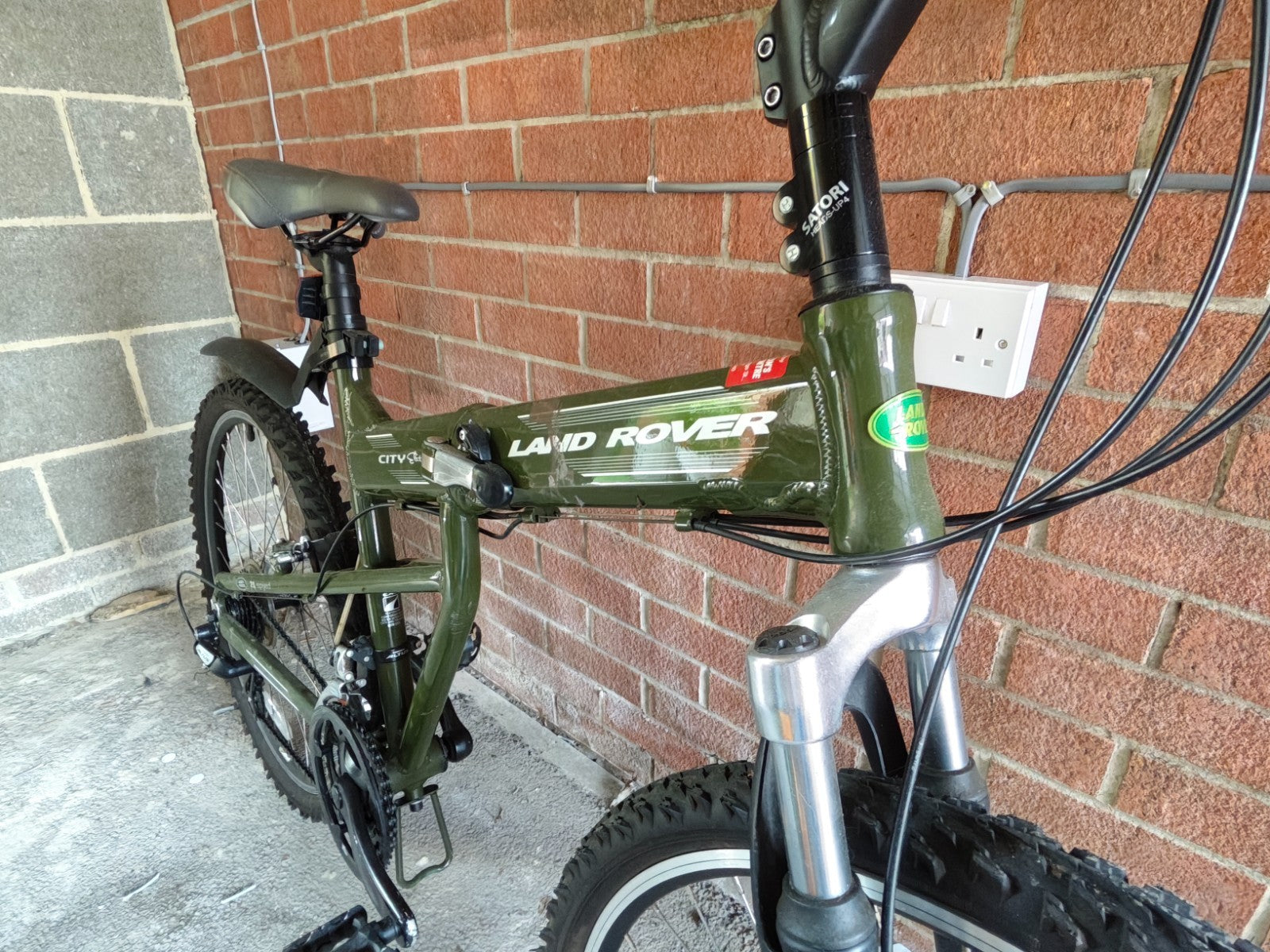 Land Rover City Elite Mens/Adults Folding Bike