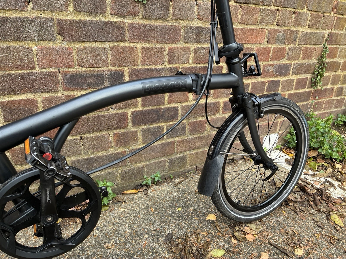 Brompton C line  Folding Bike 9 speed  16in Black 23cm
