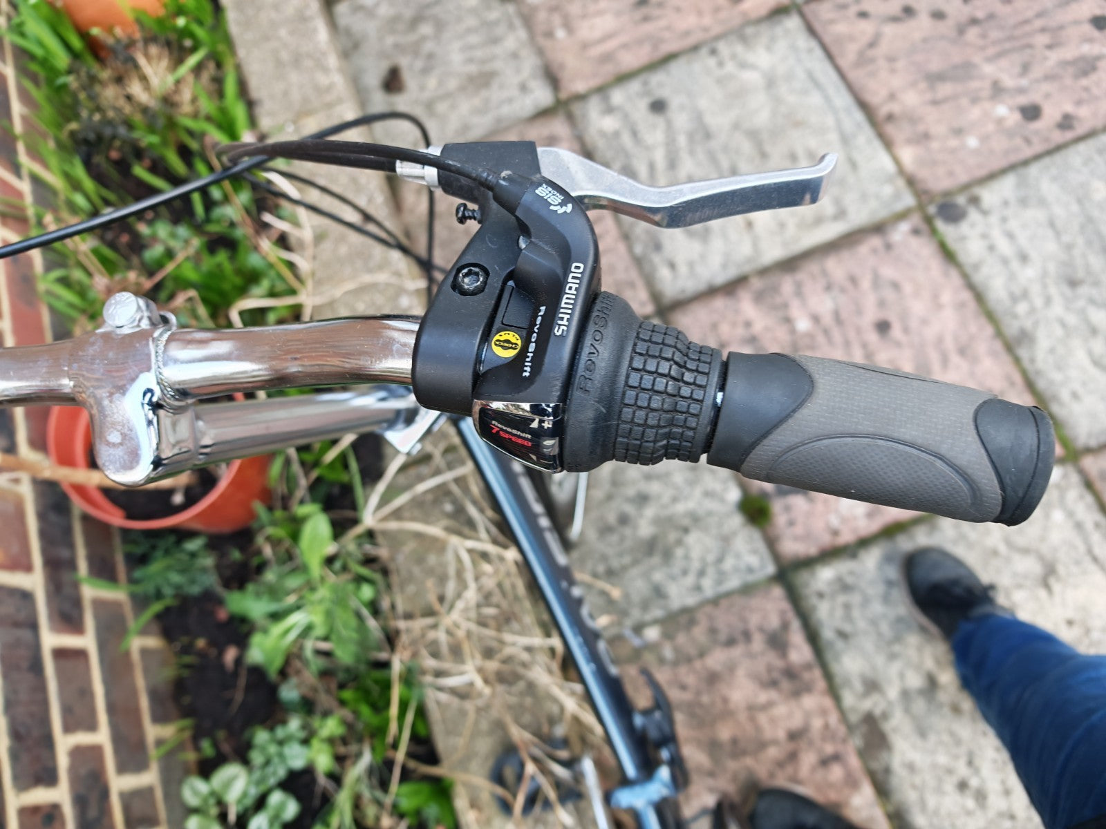 Raleigh Evo7SP Folding Bike 20-inch Wheels Great Condition