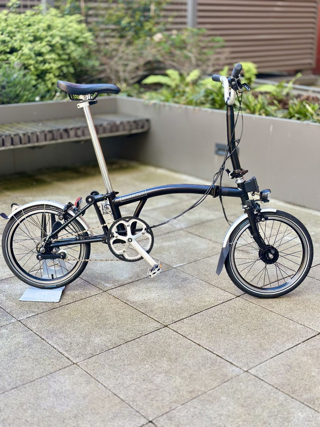 Brompton C Line M3L (3 Speed) Dynamo  2022 folding bicycle - Excellent condition