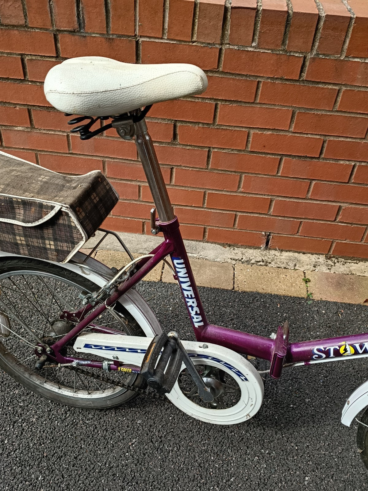 Universal Stowaway 3 Folding Bike Purple & White 3 Speed  Gears Needs Some TLC