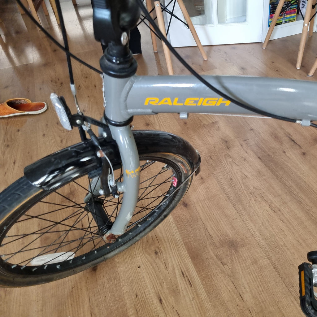 Raleigh Evo Two Folding Bike – great  Condition