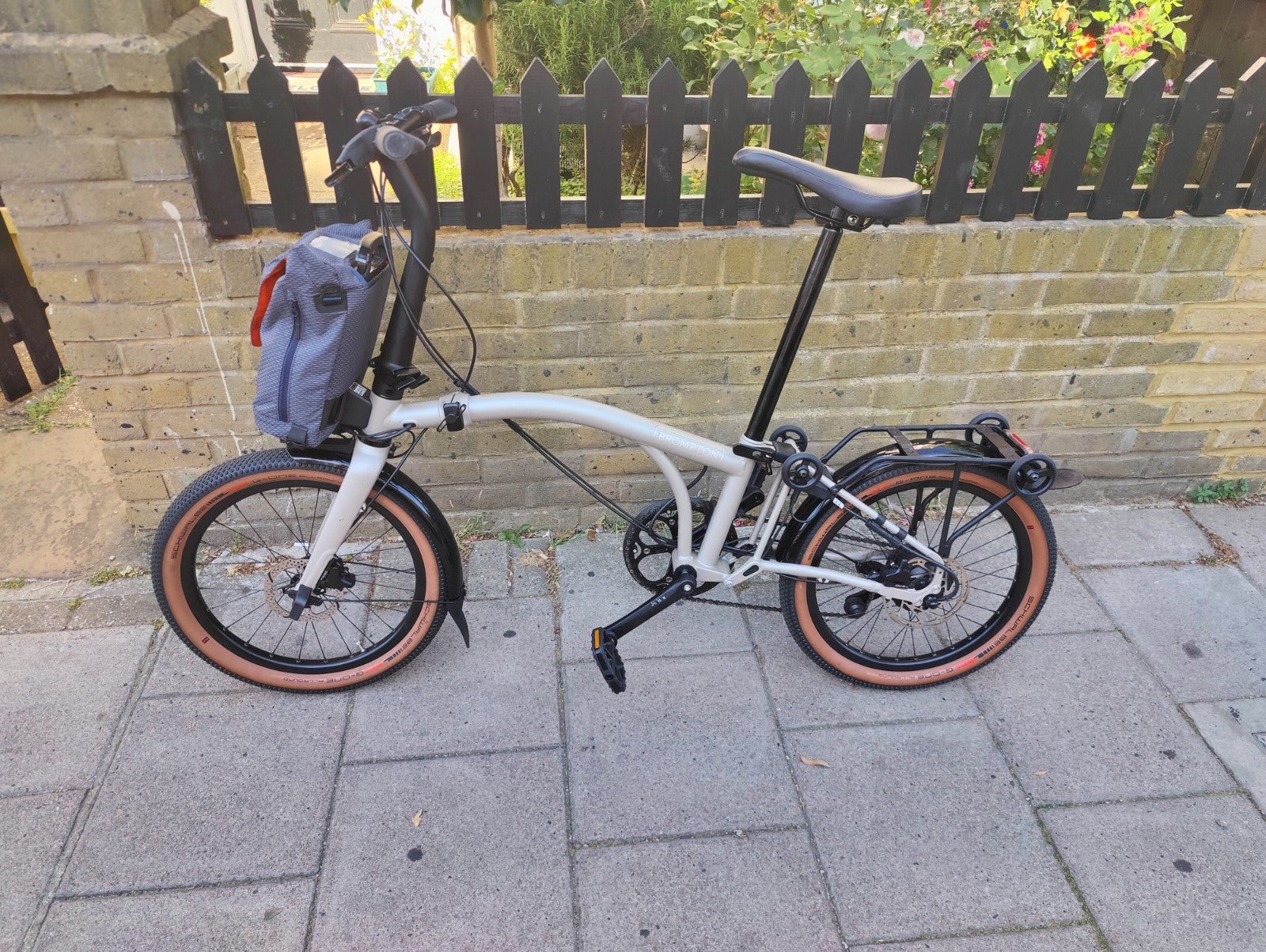 Brompton G Line Electric Folding 4 Speed Bike 20"  Traildust White Medium Bike