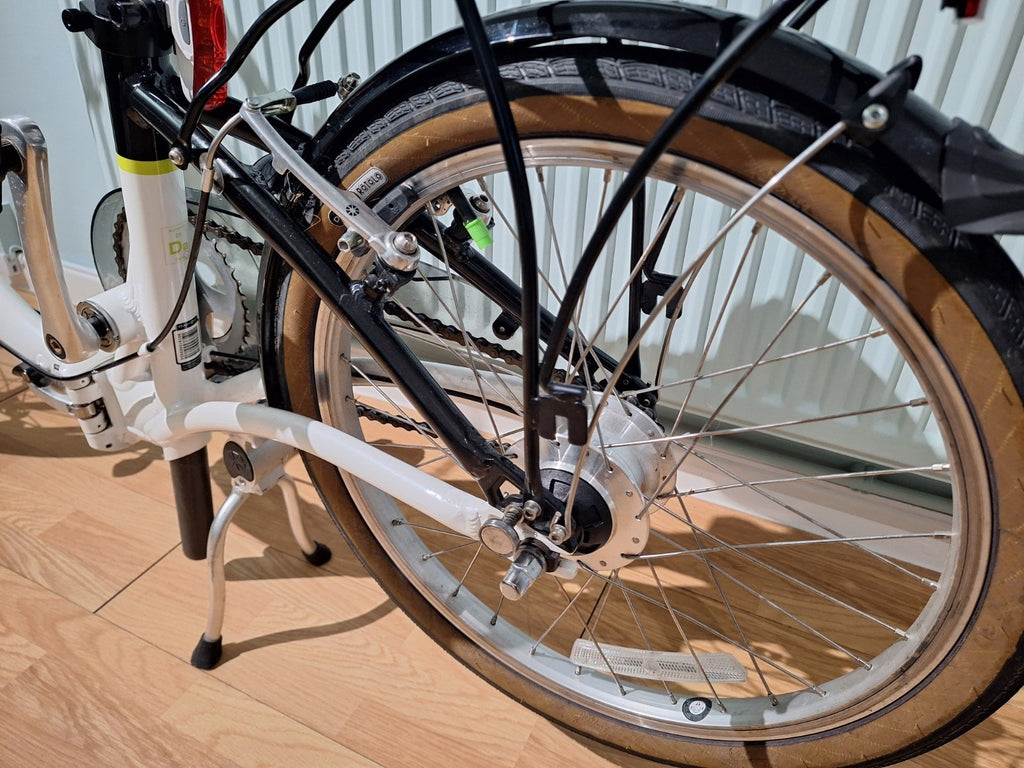 Dahon Ciao Unisex Folding 20" Wheel Bike with Rack + Mudguards  Carry Bag