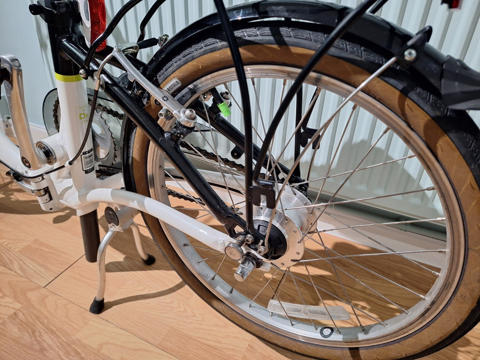 Dahon Ciao Unisex Folding 20" Wheel Bike with Rack + Mudguards  Carry Bag