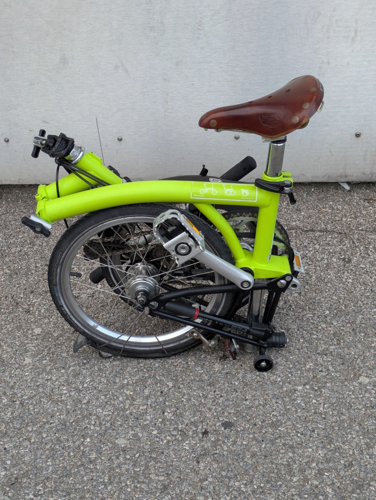 Bright Lime 6-speed Brompton - Leather Brookes Saddle - Tall Seat Post (S6L)