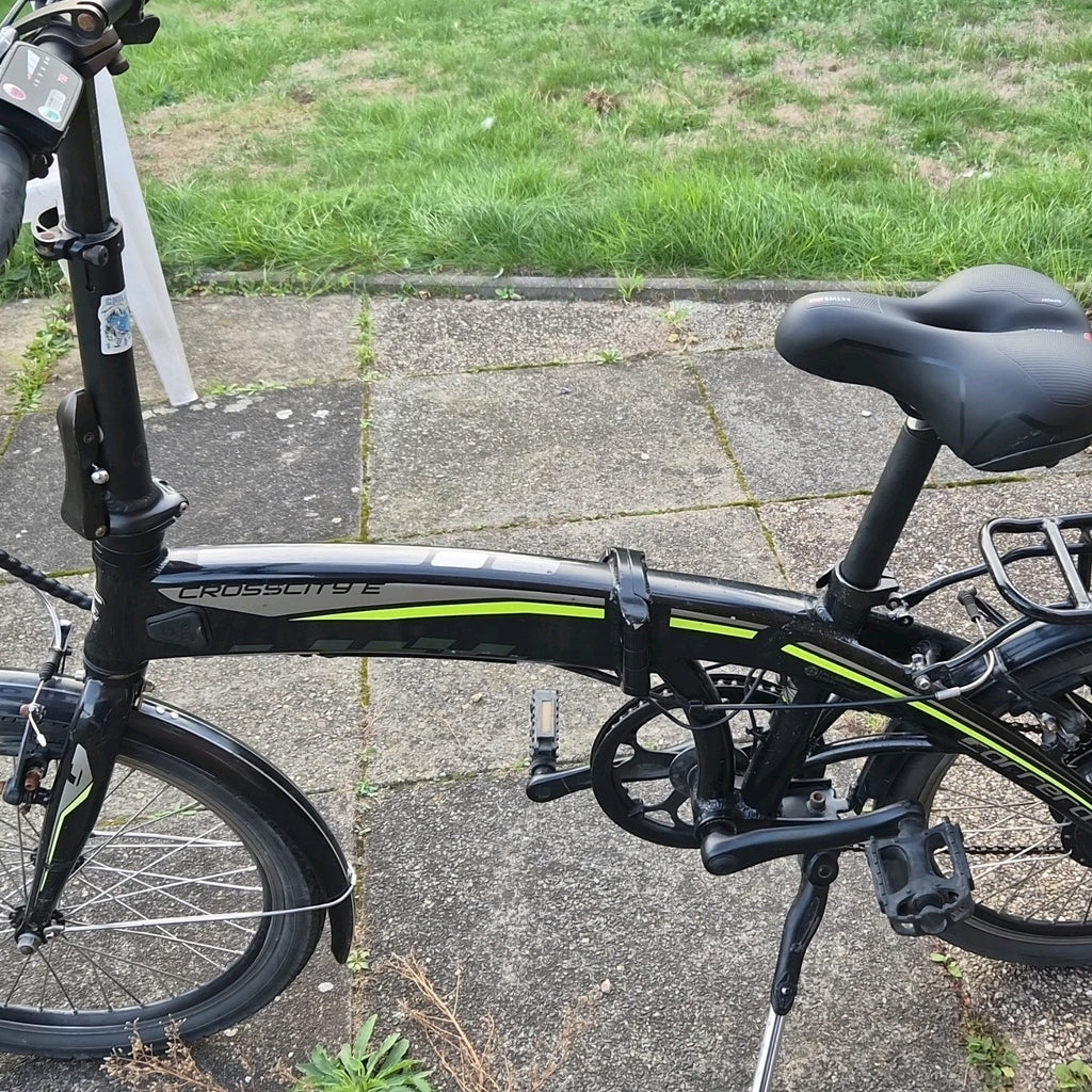 Carrera Crosscity E  Folding Bike Black V-Brakes Flat Bar Mudguards Kickstand