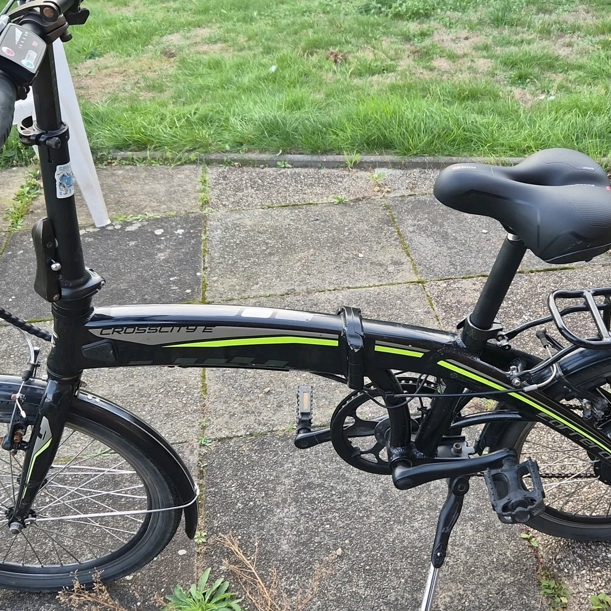 Carrera Crosscity E  Folding Bike Black V-Brakes Flat Bar Mudguards Kickstand
