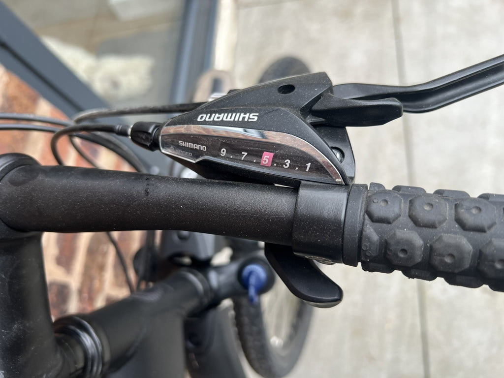 Montague Paratrooper Pro, Large, SDG Bel-Air Saddle, Defender M2 Mudguards