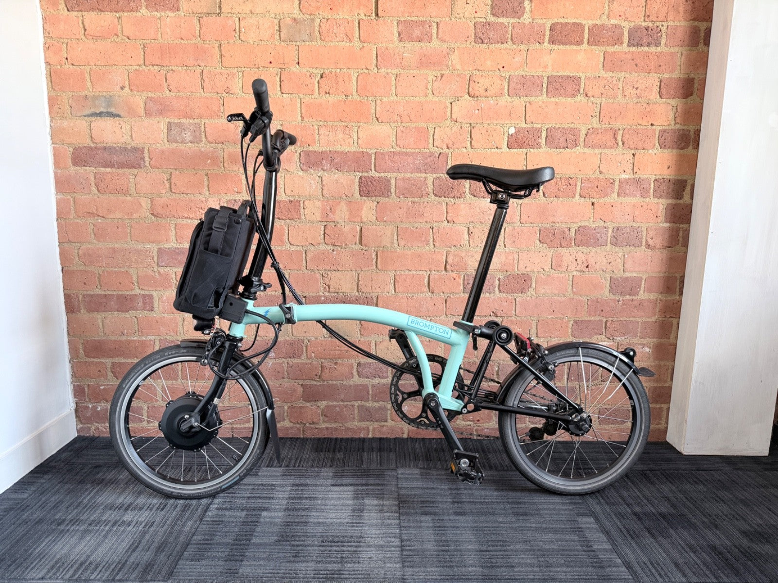 Brompton C Line Electric (M6L) Black Edition - Turkish Green - Lots of Extras