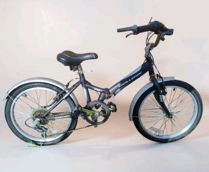 Challenge Flex Folding Bike 20in Wheel 6 Speed BMX Bar Grip Chain Appears Broken