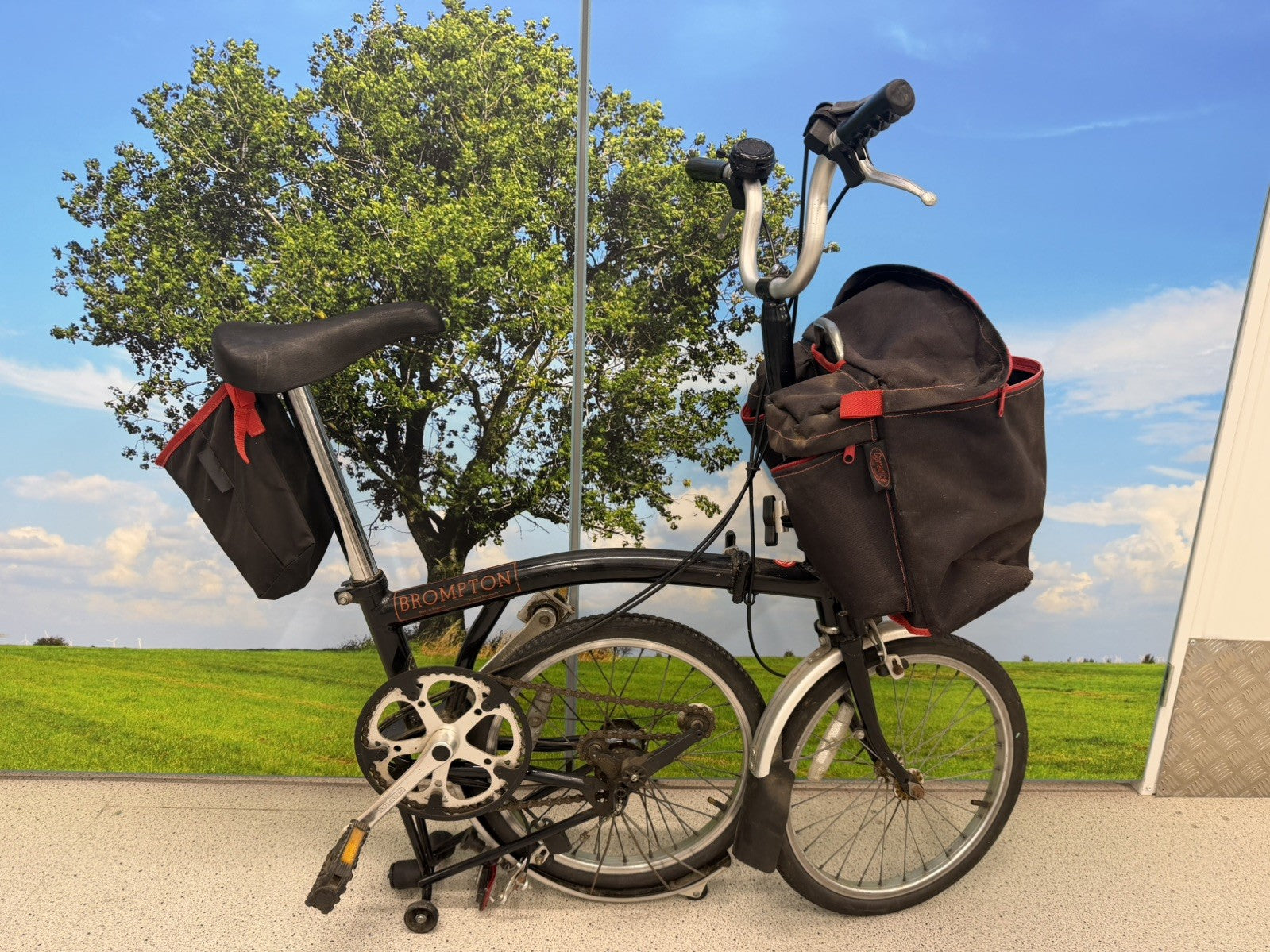 Brompton C Line M5L (5 Speed) folding bicycle -Black