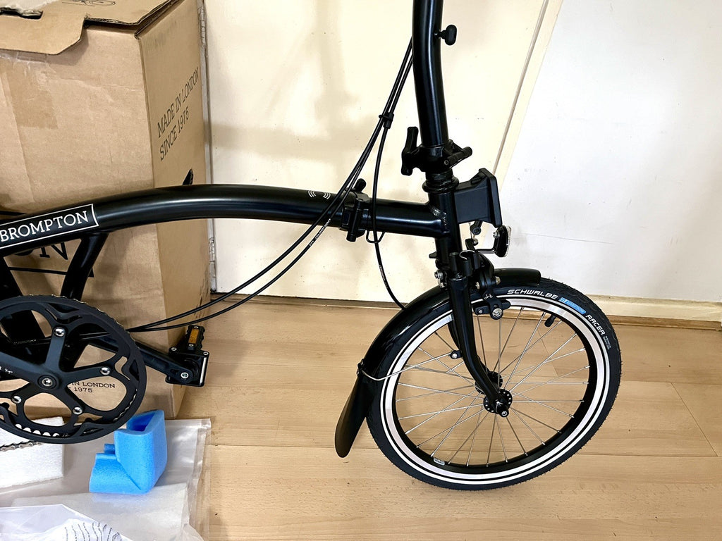 Brompton C Line, 2026 4 Speed Black, Black Ed, Mid bar NEW