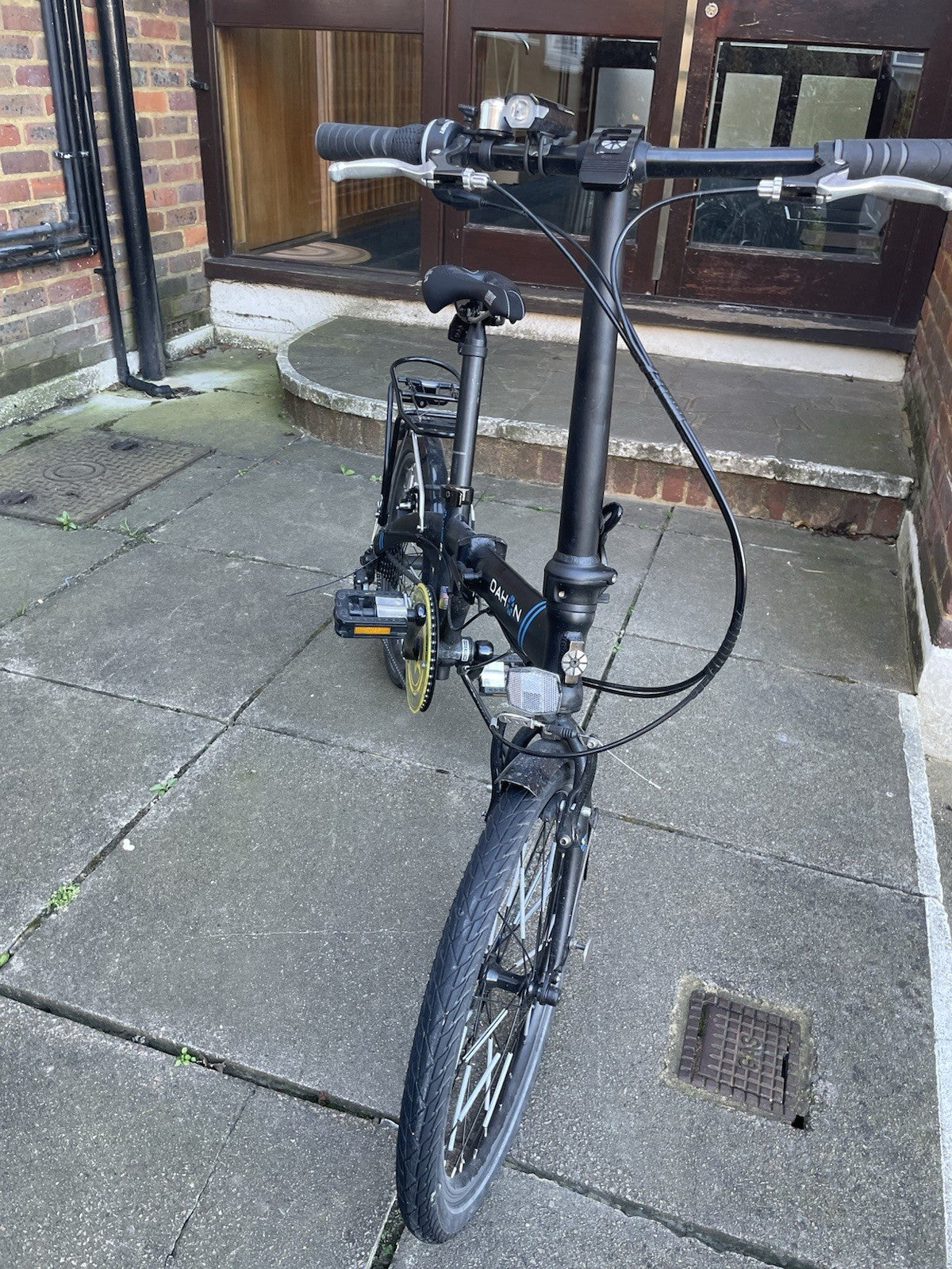 Dahon Vybe D7 Folding Bike Black/Blue With 2 Selle Italia Saddles