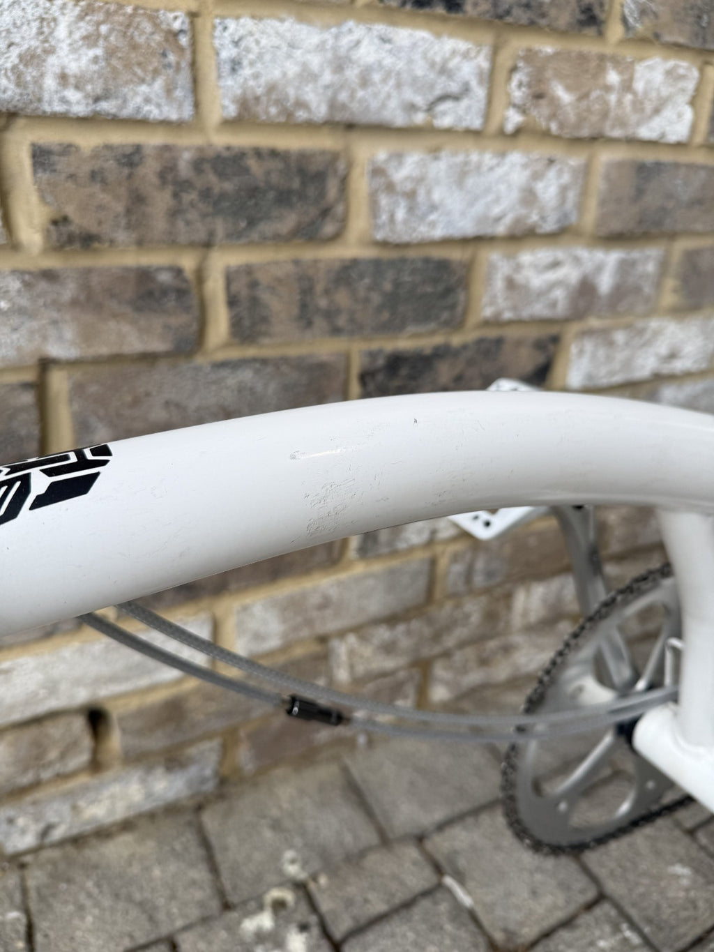 Brompton White Superlight Titanium S2E-X + OVER £400 UPGRADES - WORLDWIDE SHIP