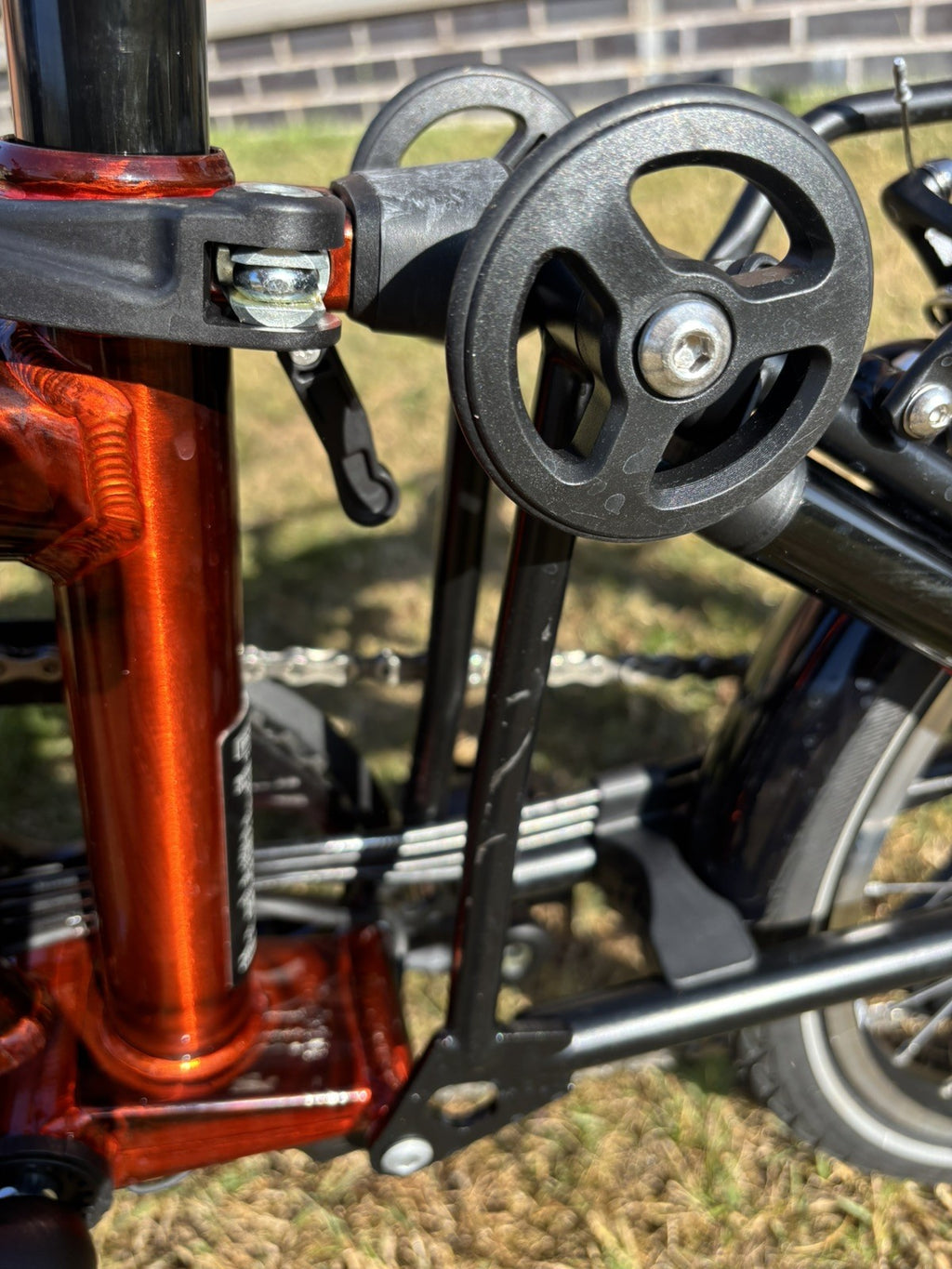 Brompton Electric C Line Explore Mid + Rack - 12 Spd - flame lacquer