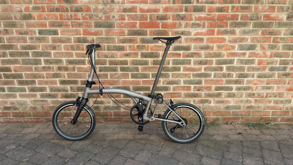 Brompton T Line 4 Speed – Carbon Upgrades – 7.4kg – 7 Year Brompton Warranty