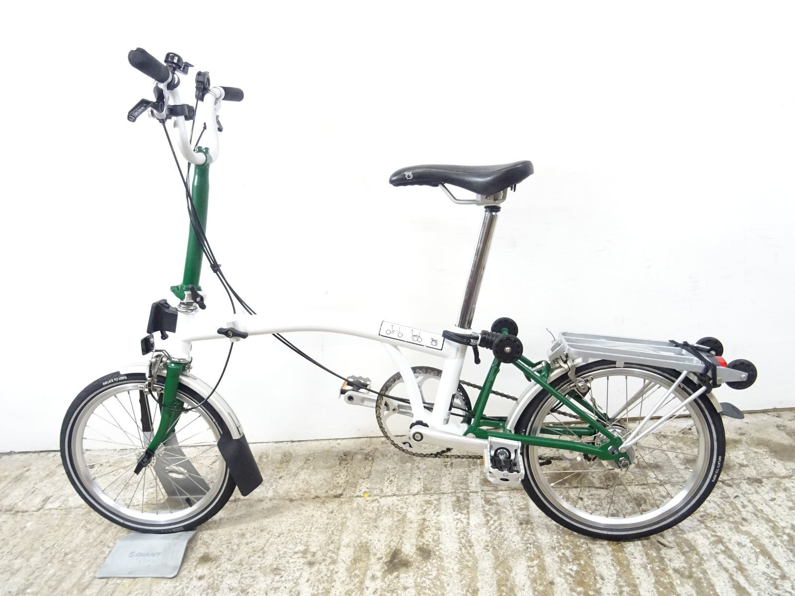 2013 Brompton M3R 16" Folding Bike Papyrus White / Racing Green Rack LoUsed VVGC