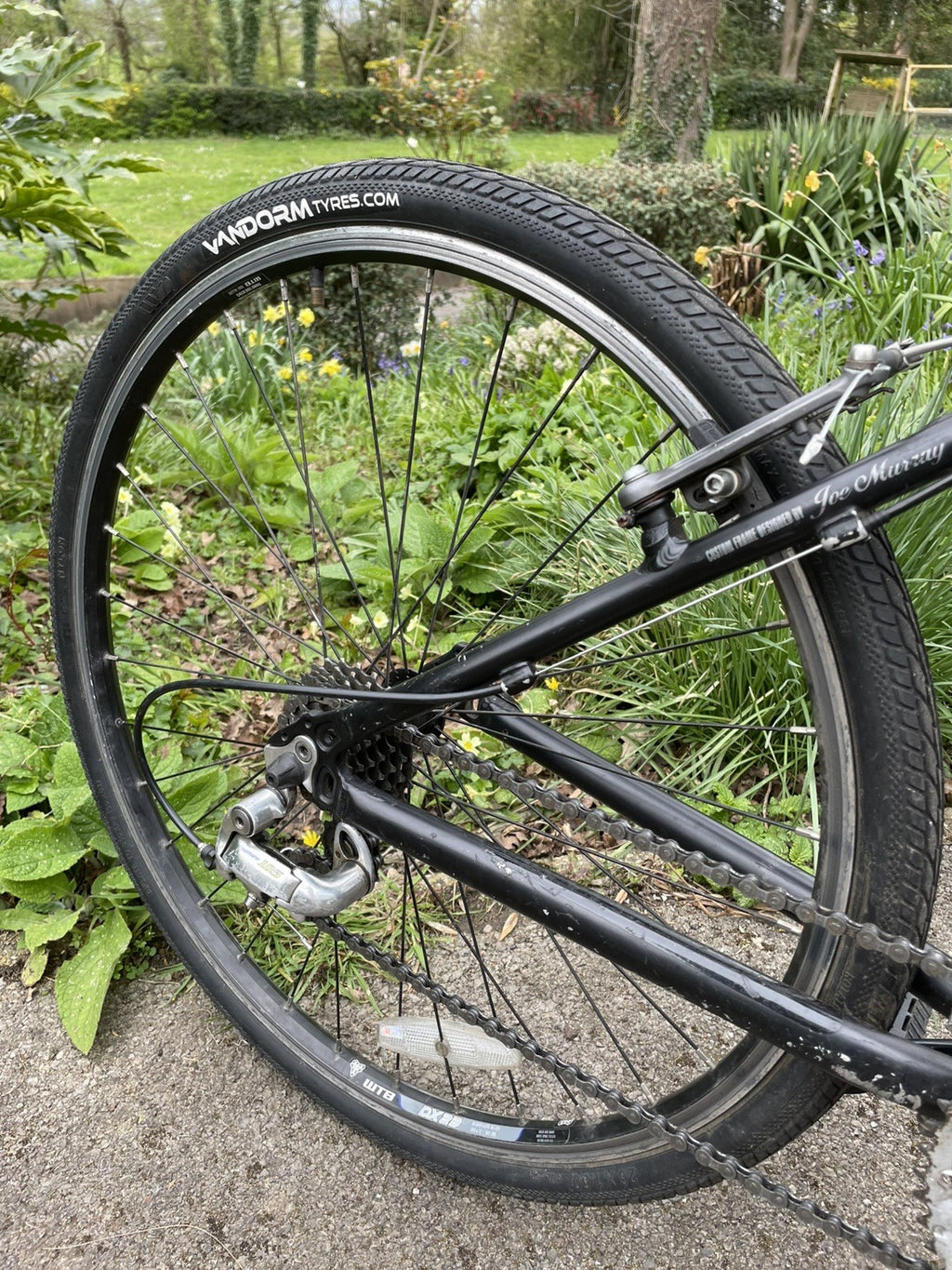 Dahon Folding bikes His and Hers Matrix & Cadenza   Will sell separately.