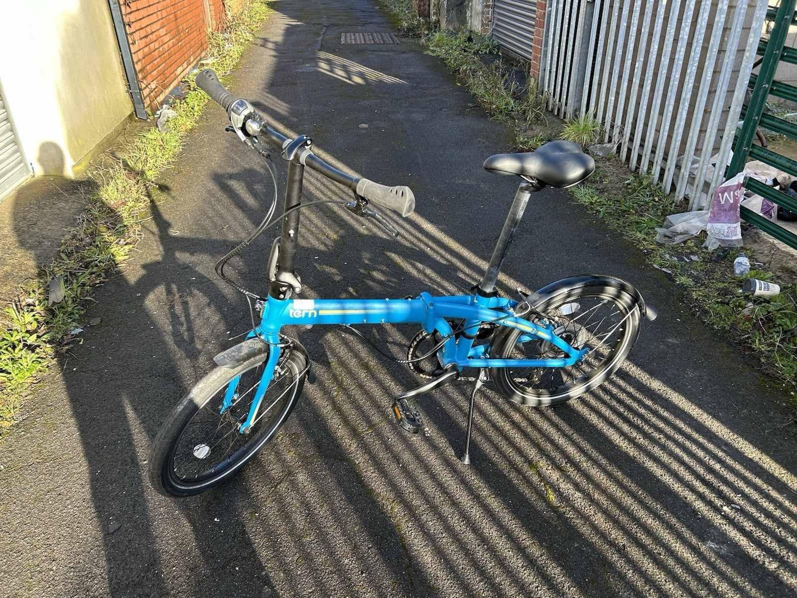 Tern Link C8 Folding Bike 8-Speed, Blue