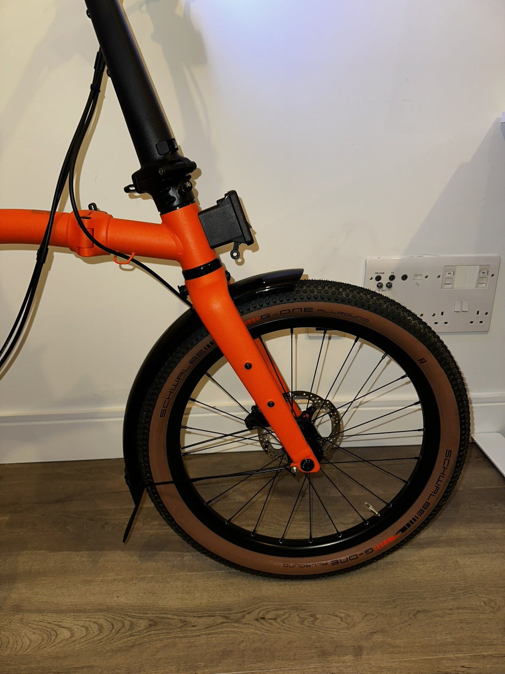 Brompton G-Line(roller frame), M, Orange, 8 speed - Be seen lights included
