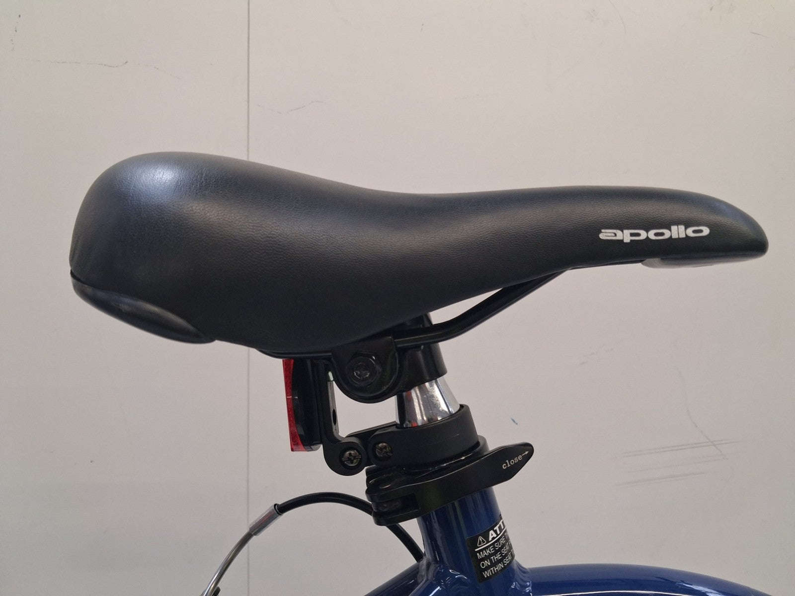 Apollo Tuck Single Speed One Size Compact 14kg Folding Bike - Blue (Scratched)