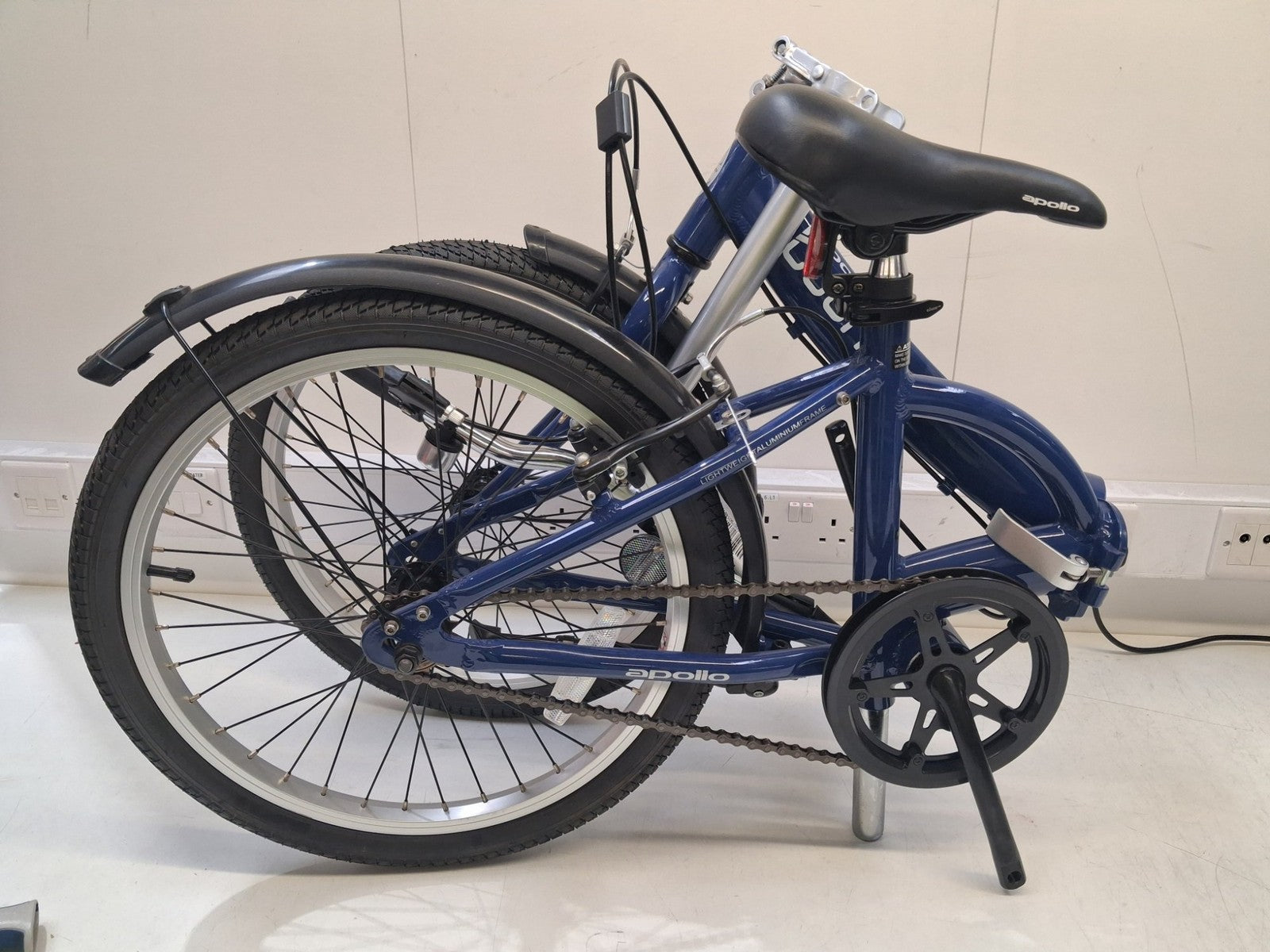 Apollo Tuck Single Speed One Size Compact 14kg Folding Bike - Blue (Scratched)