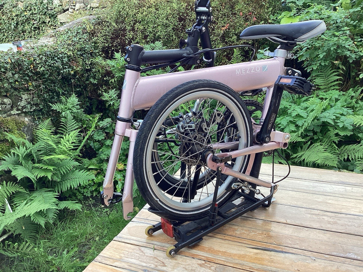 Mezzo Alloy Folding Bike 11~12 Kg Great Pre Owned Condition 9 Gears Barely  Pink