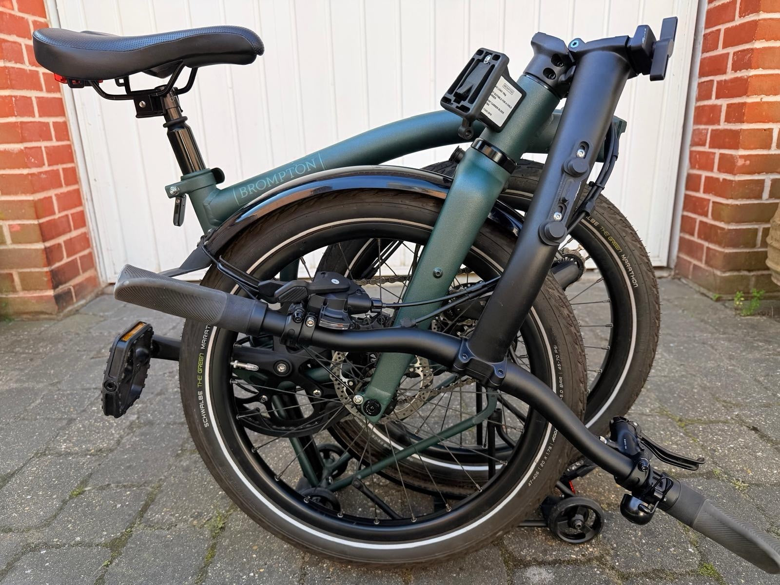 Brompton G Line 8-Speed Folding Bike Size Medium Forest Green.  Excellent .