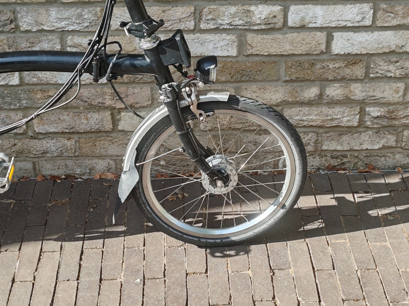 Brompton M6L 6 Speed Folding Bike – Black – Dynamo Lights – Sturmey Archer