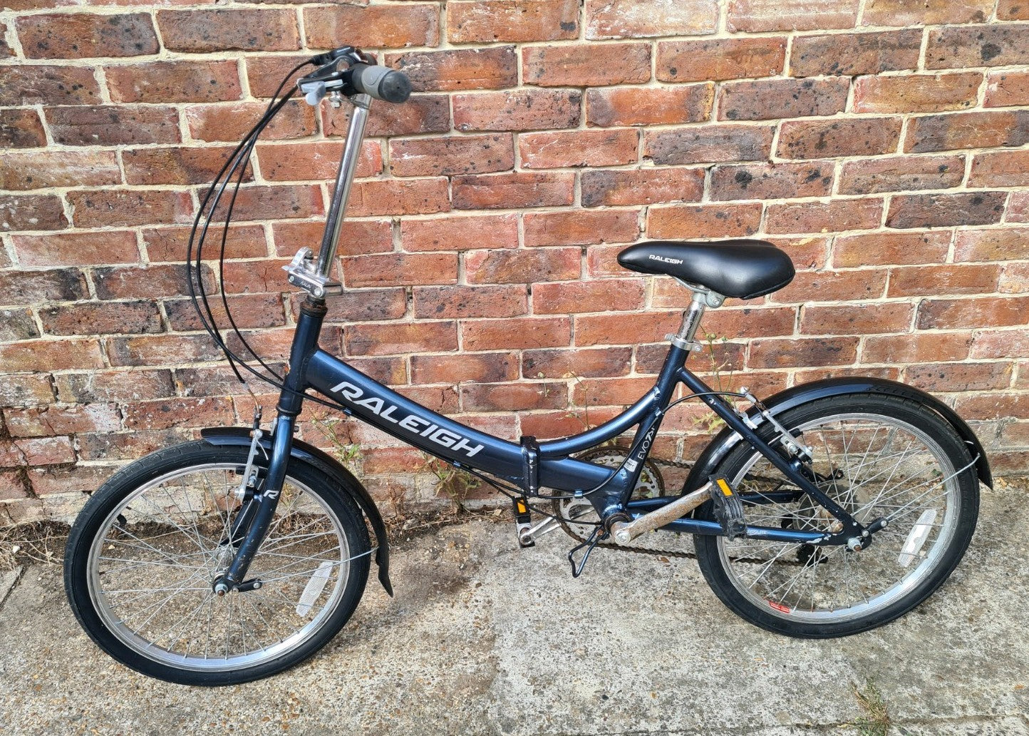 Raleigh EVO 7 SP Folding Bike Grey Bicycle 20" Wheels