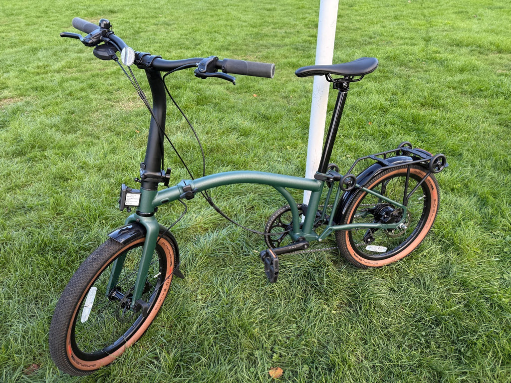 2025 Brompton G Line Folding Bike Green Medium 8-Speed Alfine Hub - Great Cond.