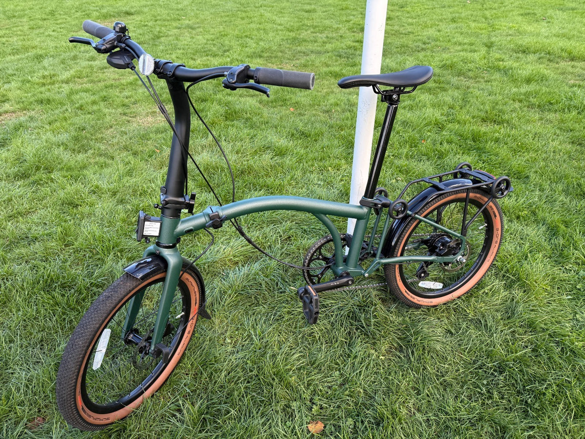 2025 Brompton G Line Folding Bike Green Medium 8-Speed Alfine Hub - Great Cond.