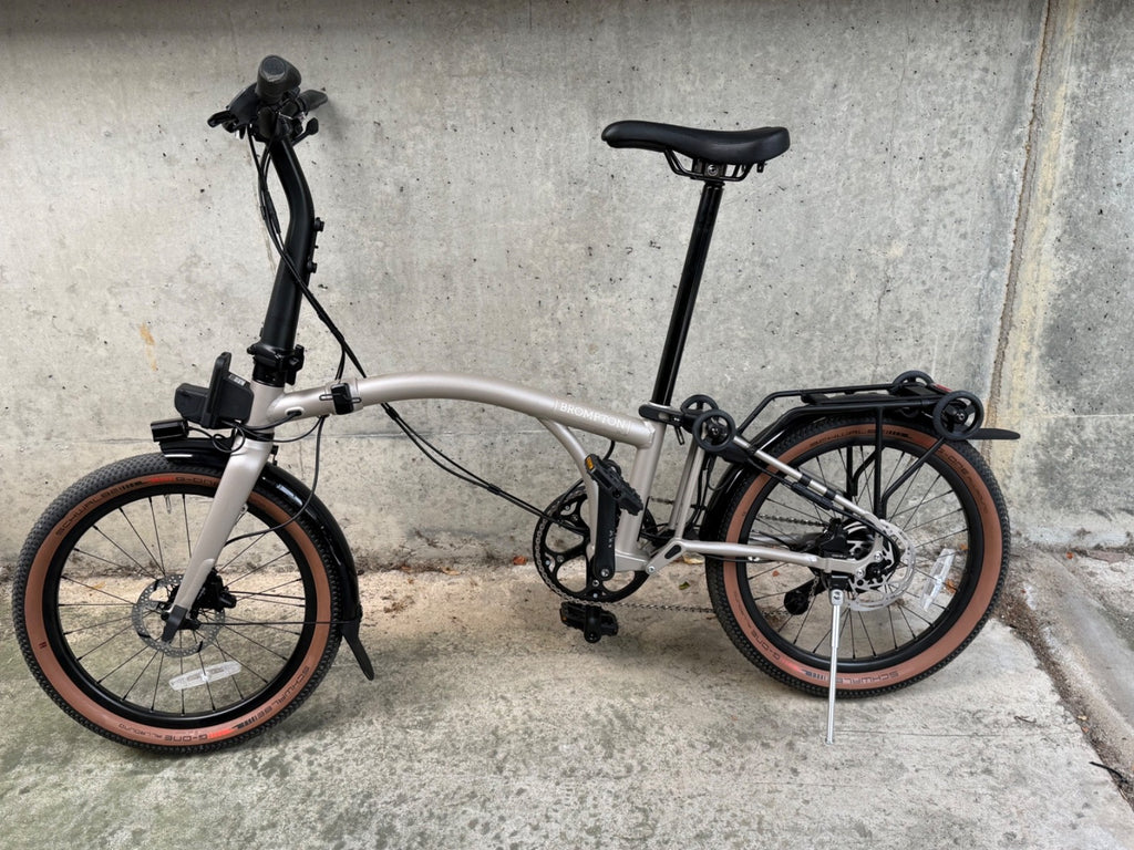 Brompton G Line with Superoll & Handlebar control E-Motiq System 4 speed & extra