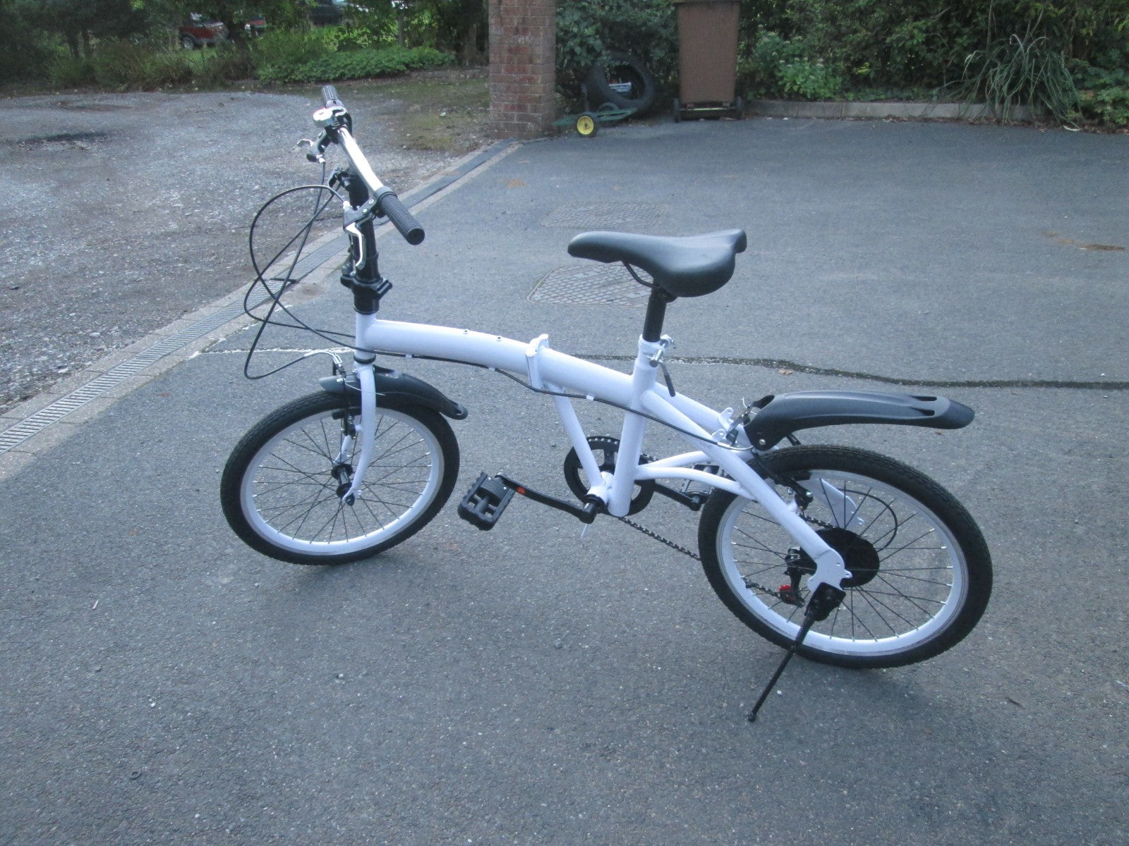 Brand New Folding Bike, 5 Speed 20" wheels Fully size adjustable Collect ST2