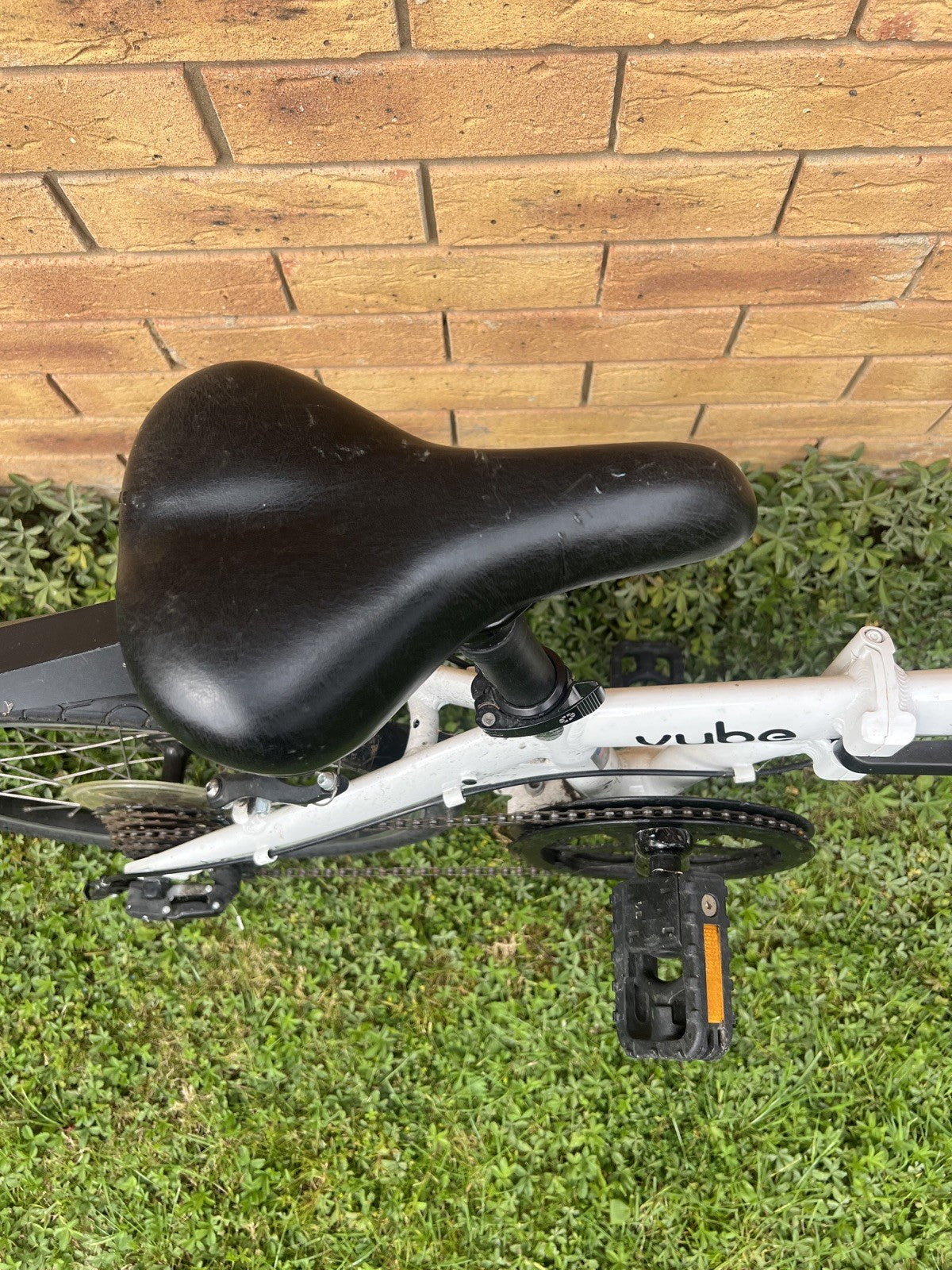 Dahon Vybe D7 Folding Bike (£599 New) white happy to ship