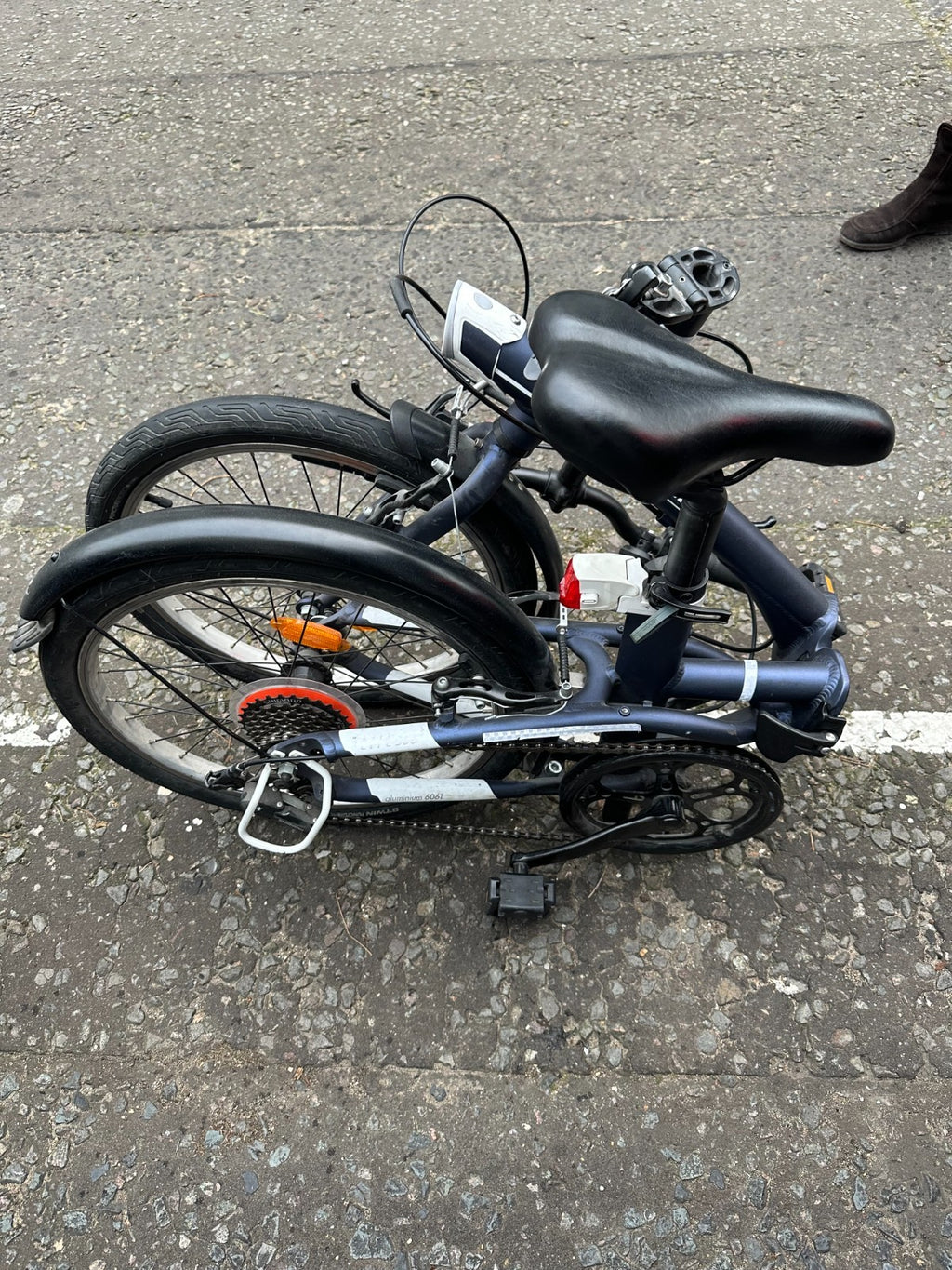 Btwin Tilt 500 Folding Bike – 2020 Model 7-Speed Dark Blue Excellent Condition