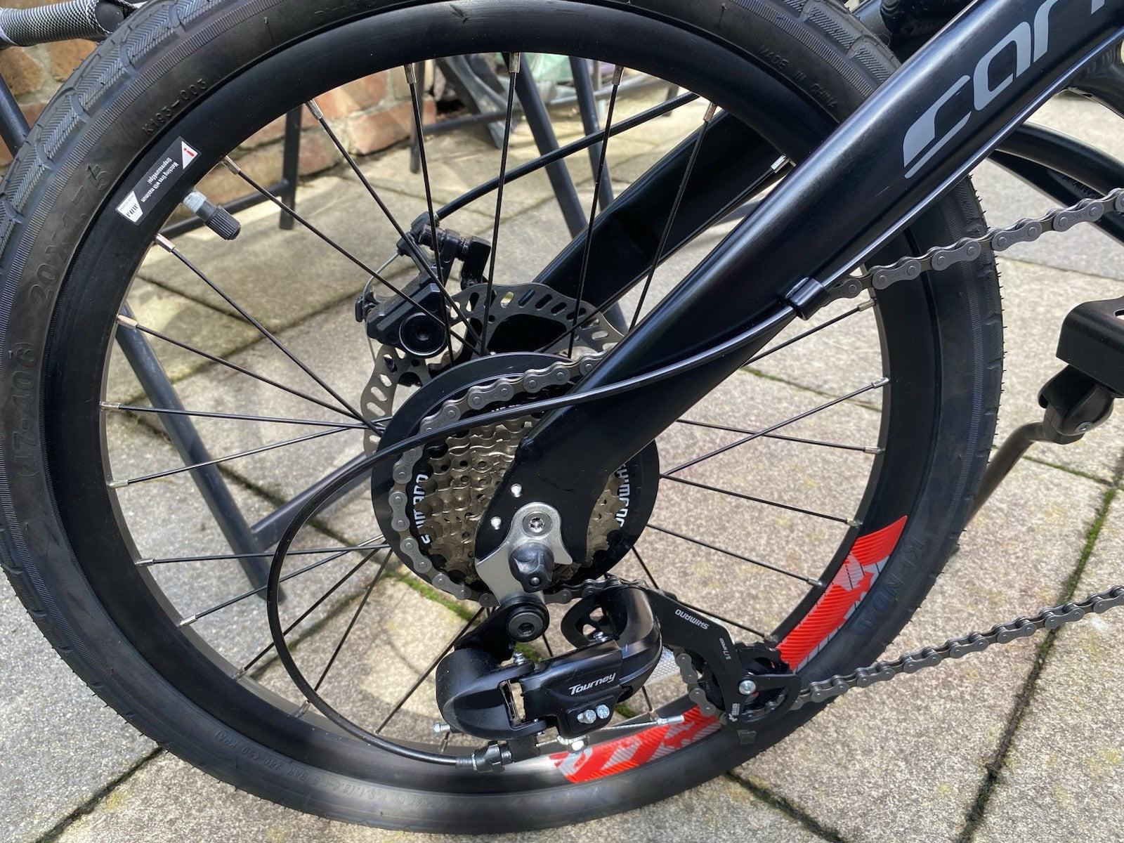 Carrera Inner City Folding Bike 20 Inch Wheels 7 Speed