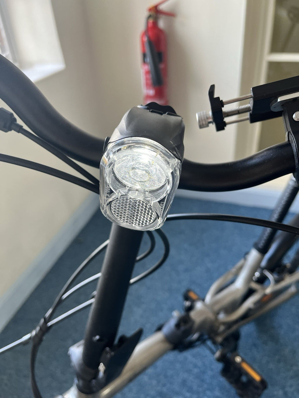 B’TWIN 560 Fold Bike 20in 9-Speed - includes lights, phone holder and pump