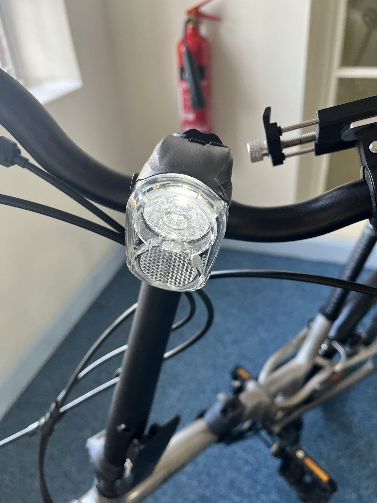 B’TWIN 560 Fold Bike 20in 9-Speed - includes lights, phone holder and pump
