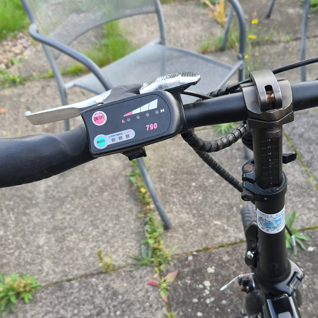 Carrera Crosscity E  Folding Bike Black V-Brakes Flat Bar Mudguards Kickstand