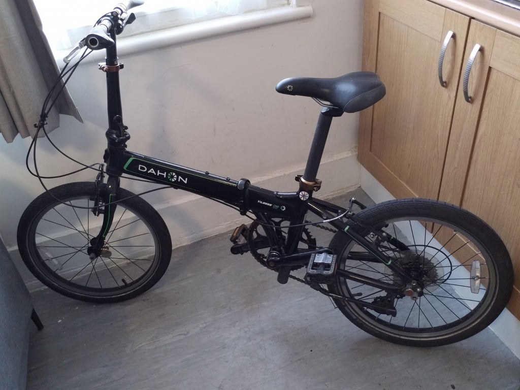 Dahon D8 Folding Bike